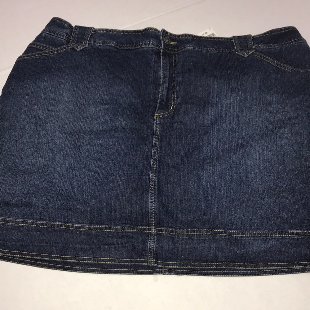 New St John Sz 24W Stretch Skort Jean